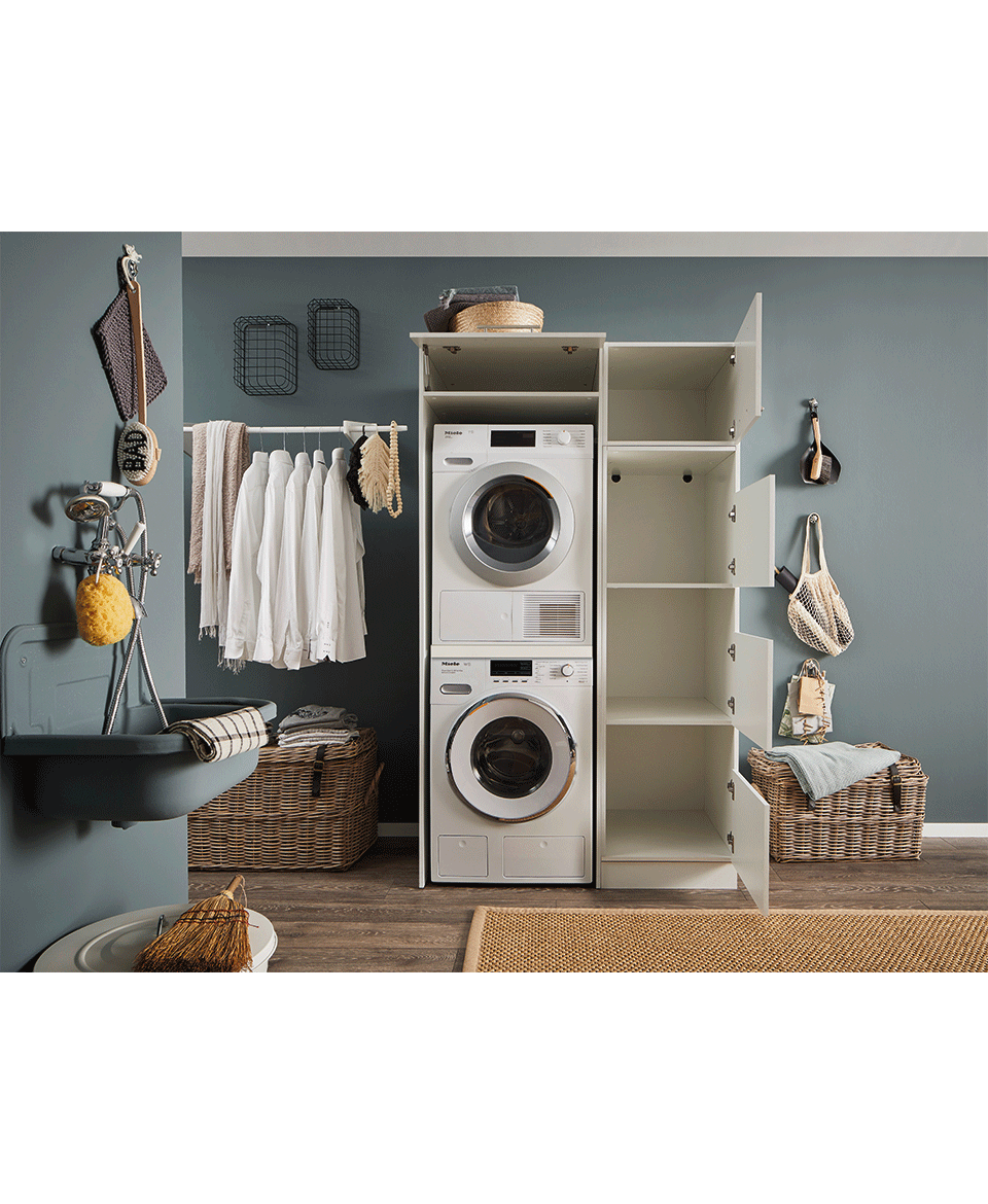 "Der Idealist" in Weiss