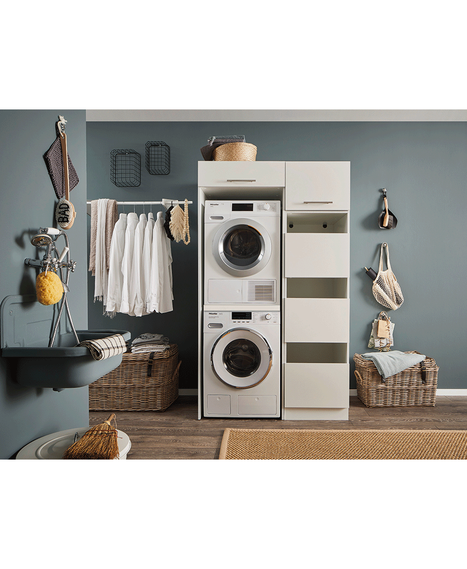 "Der Idealist" in Weiss