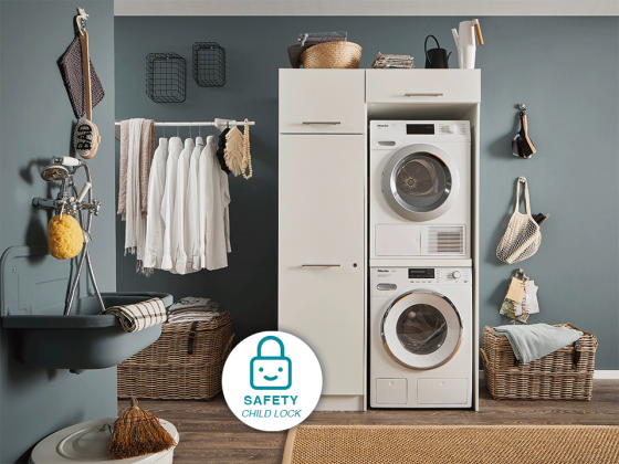 "Der Idealist" in Weiss